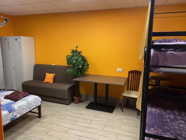 Hostel Meridian Киев Екстериор снимка